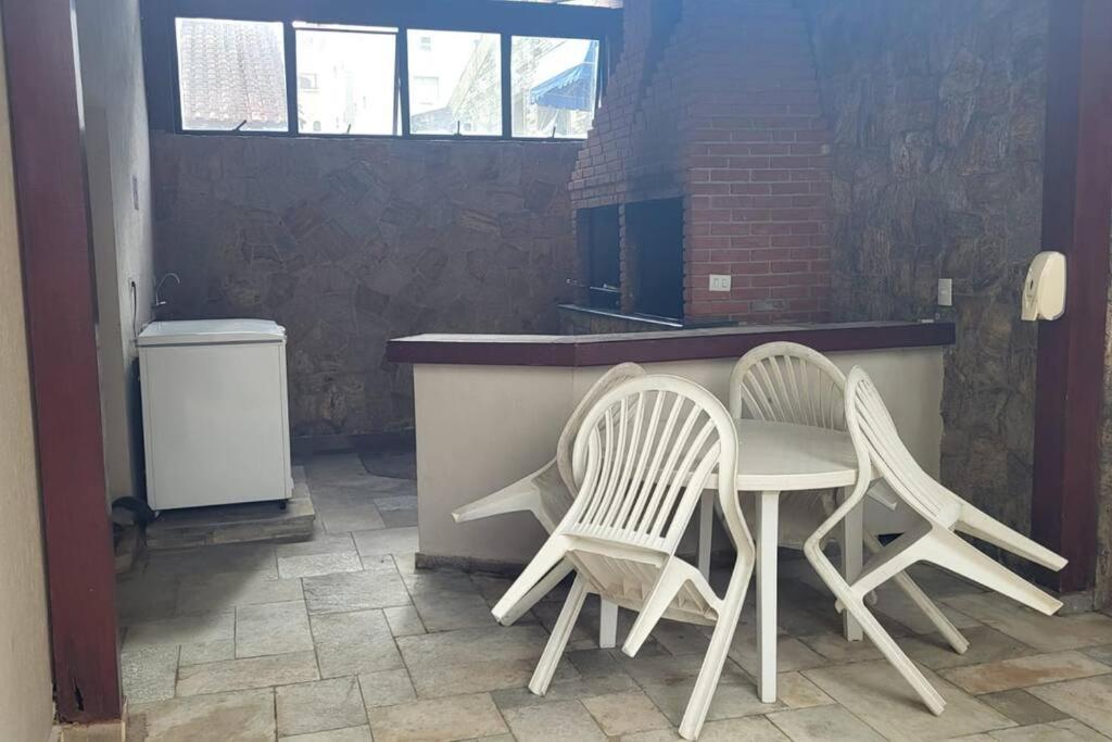 Apto Completo A 1 Quadra Da Praia Da Enseada. Guaruja Luaran gambar
