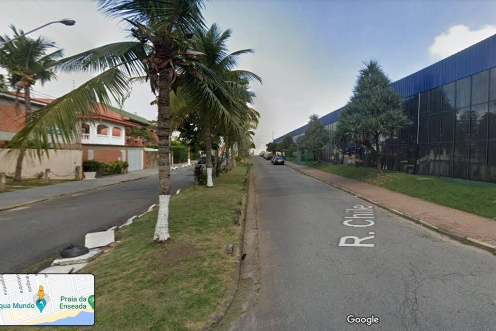 Apto Completo A 1 Quadra Da Praia Da Enseada. Guaruja Luaran gambar