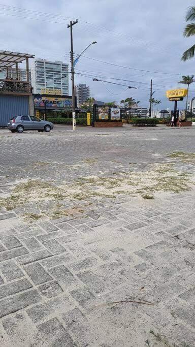 Apto Completo A 1 Quadra Da Praia Da Enseada. Guaruja Luaran gambar
